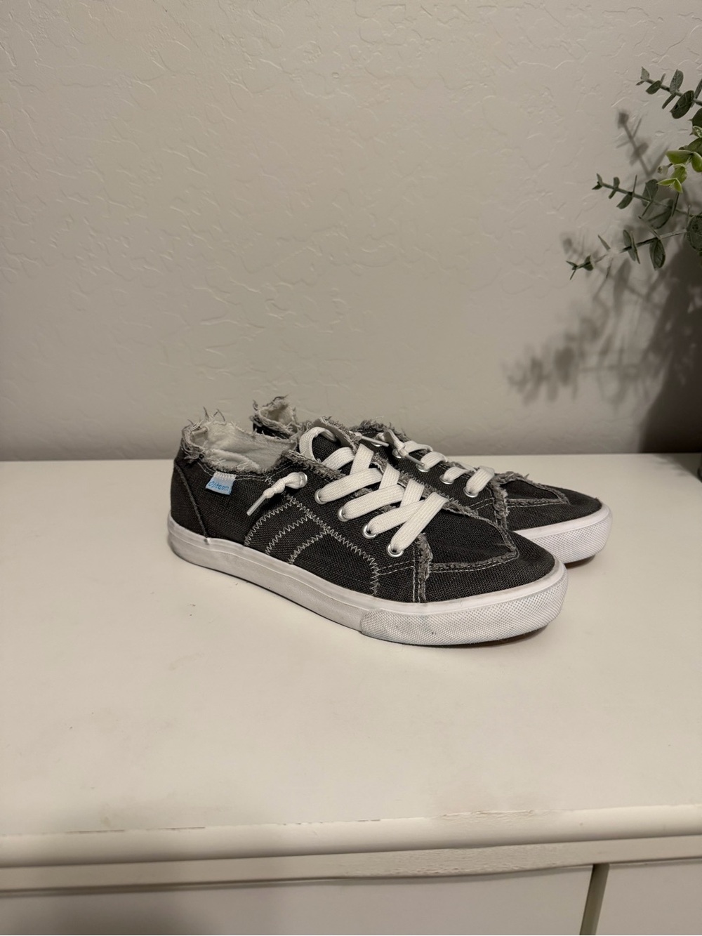 Casual Low-Top Canvas Sneakers in Dark Gray with White Laces